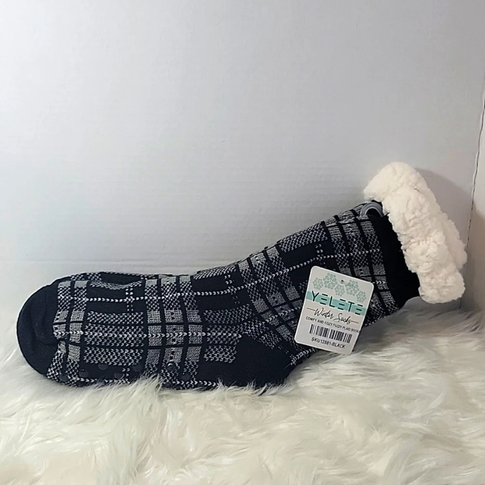 YELETE Cozy Fuzzy Plaid Sherpa Winter Socks Size 9-11